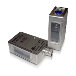 传感器为耐腐蚀AISI316L不锈钢的频繁冲洗而设计，并有IP69K级。色标版本是用于较好辨别非常快速移动中的色标差的最理想方案，例如高速移动的印刷注册标。同时，Clear Object Polarized Retro技术设计用于解决在精确检测非常透明物体的位置时遇到的困难，通常可以在食品，音量和医药行业中见到这种应用。所有的概念之一就意味着标准Fi Xing孔模型形状适合解决任何应用程序，允许OEM和最终客户减少元件并标准化从而发展他们的自动化设备和生产线的真正优势。

